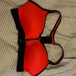 💥Victoria’s Secret front zip💥